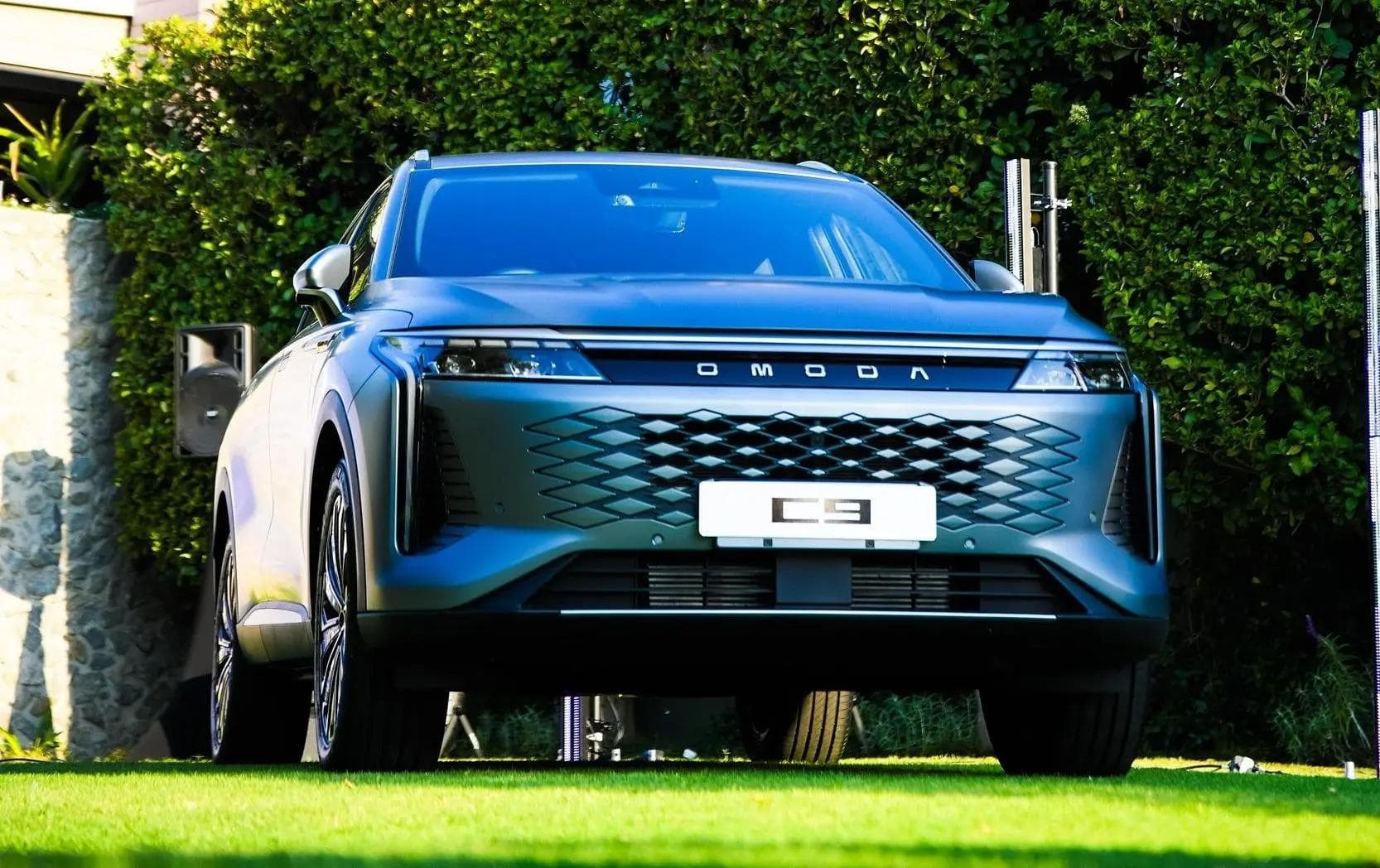 New OMODA C9 luxury flagship previewed at glamorous evening event
